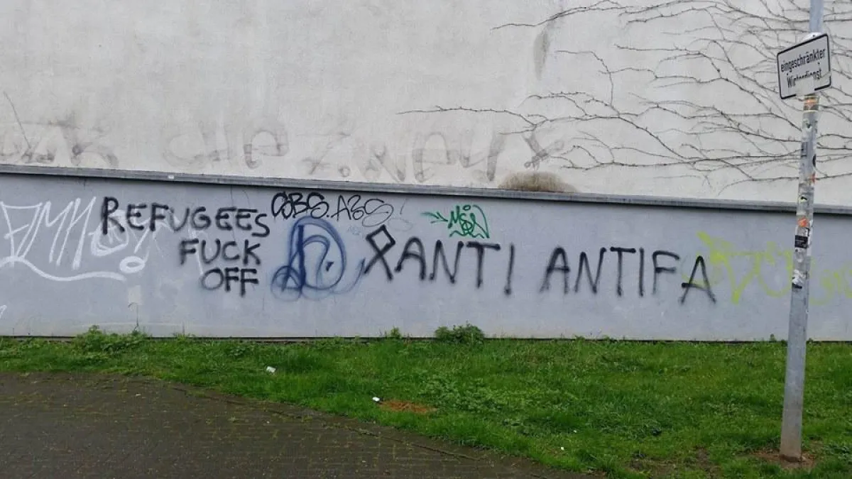 fremdenfeindliche und rassisistische Beleidungen gegenüber dem AStA der HSNR (Foto: AStA HSNR)
