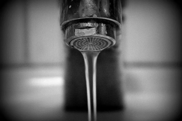 Bild: Trinkwasserhygiene in Schulen nach Corona-Stillstand