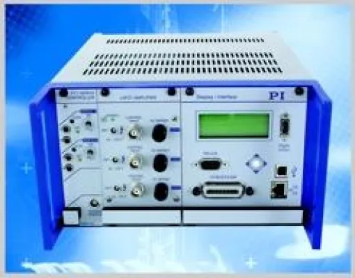 Bild: 4 Interfaces, Funktionsgenerator, Datenrekorder, Display, Makrospeicher…