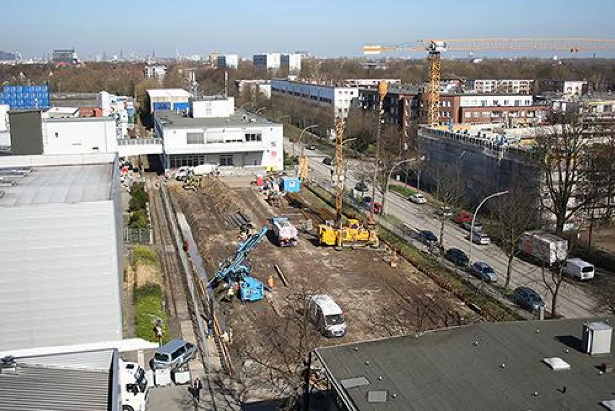 Foto planwerk elbe: Erste Bauarbeiten für das Ingenieurwerk.
