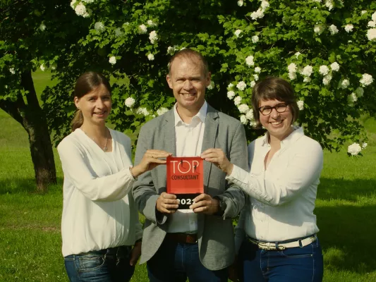 Ingenieurbüro Armin Lausterer mit Beratersiegel ausgezeichnet Bild: Ingenieurbüro Armin Lausterer mit Beratersiegel ausgezeichnet