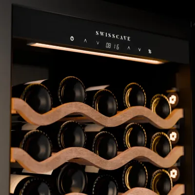 Bild: CURVED SHELF – Eine revolutionäre Neudefinition des Innenraumdesigns für Premium-Weinklimaschränke