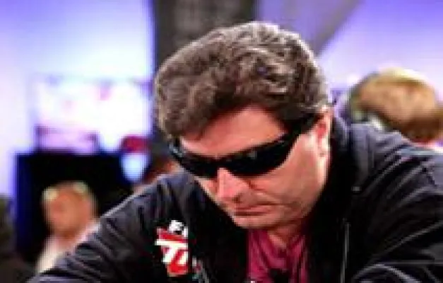 Deutscher Pokerspieler in Cannes disqualifiziert Bild: Deutscher Pokerspieler in Cannes disqualifiziert