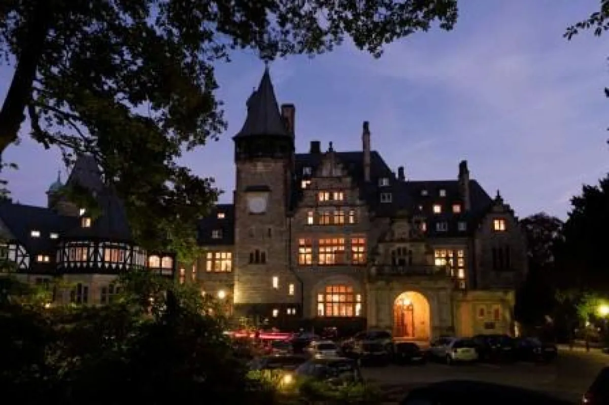 Parfumeur Manasse kommt für einen exklusiven Workshop in das Schlosshotel Kronberg