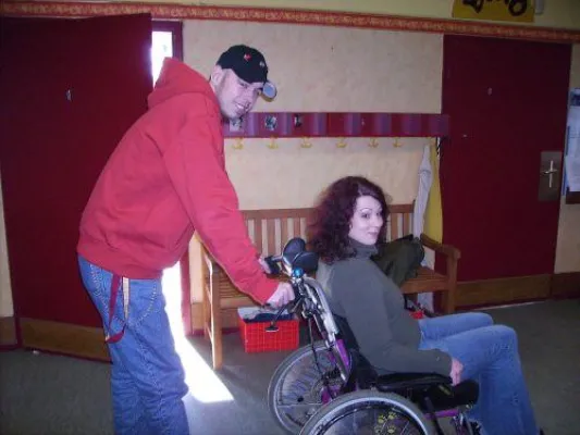 Bild: Der Bundesfreiwilligendienst (BFD) tritt voraussichtlich am 01.07.2011 in Kraft.