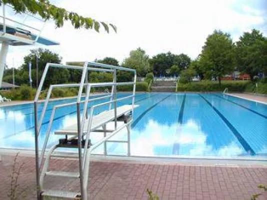 Tipp: Badespaß im Amberg-Sulzbacher Land Bild: Tipp: Badespaß im Amberg-Sulzbacher Land