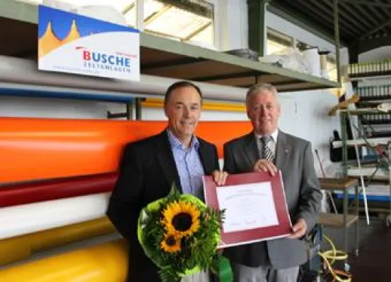 Bild: Busche als 850. Partnerunternehmen der Johanniter-Unfall-Hilfe begrüßt