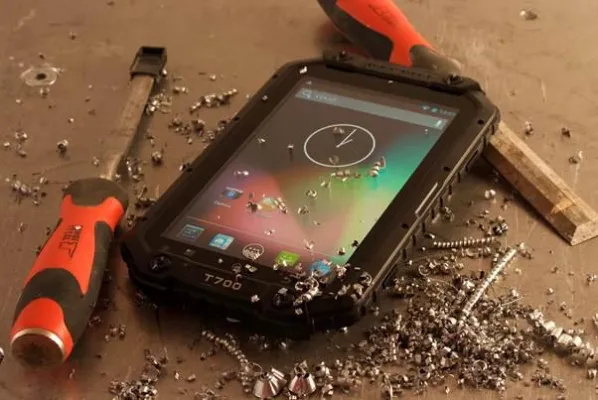 Bild: Industrietauglicher Android Tablet-PC T700 von ExperTeam