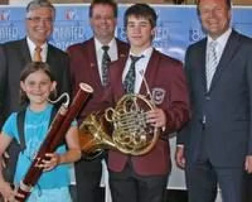 Volksbank Ludwigsburg unterstützt Jugendarbeit des Musikvereins Oßweil Bild: Volksbank Ludwigsburg unterstützt Jugendarbeit des Musikvereins Oßweil