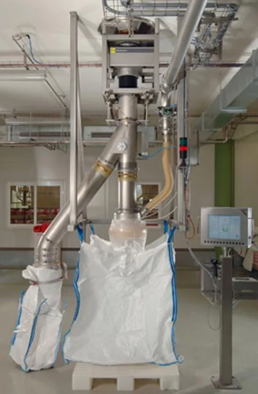 Bei ?Almi? erfolgt die IFS-konforme Metalldetektion unmittelbar vor Abfüllung der Gewürzprodukte in Bigbags. (Foto S+S)