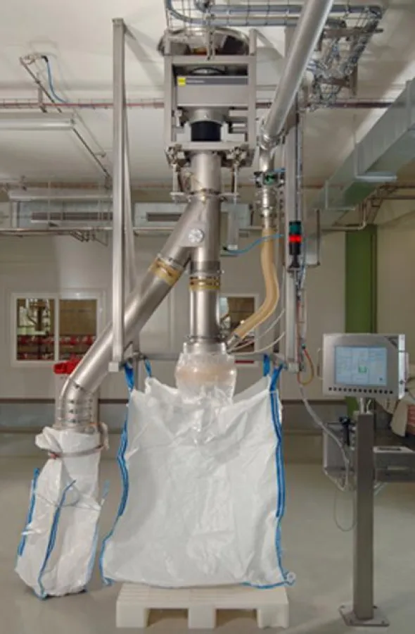 Bei ?Almi? erfolgt die IFS-konforme Metalldetektion unmittelbar vor Abfüllung der Gewürzprodukte in Bigbags. (Foto S+S)