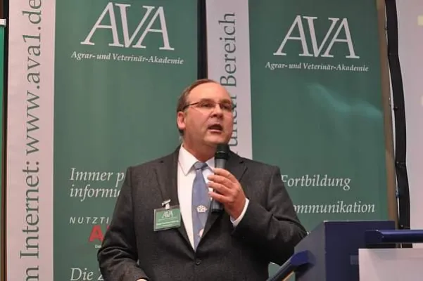 Bild: 10. AVA-Haupttagung -Tierärztliche Bestandsbetreuung im Schweine- und Rinderbestand