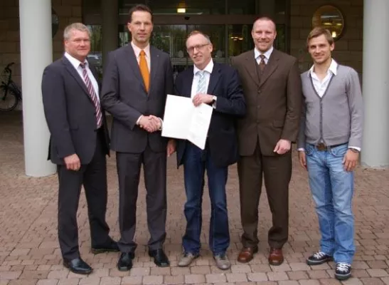 Reinhard Adolph-Stiftung will junge Fußball-Talente fördern Bild: Reinhard Adolph-Stiftung will junge Fußball-Talente fördern