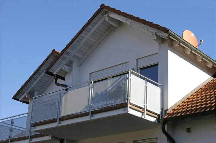 Bild: Vorgefertigte Balkonplatten: unkompliziert und kostengünstig