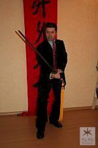 Bild: Mit dem Schwert aus der Krise