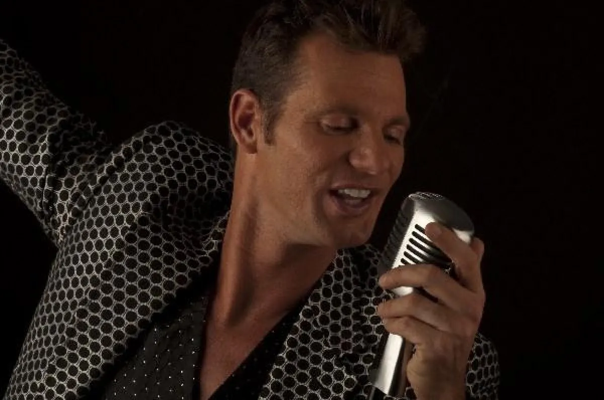 Mark Delano singt Frank Sinatra bei Ihnen Zuhause!