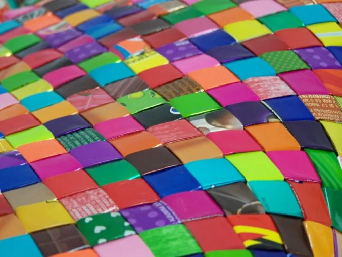 Bild: Der Sommer wird bunt - mit Candy Wrapper Bags aus Mexiko