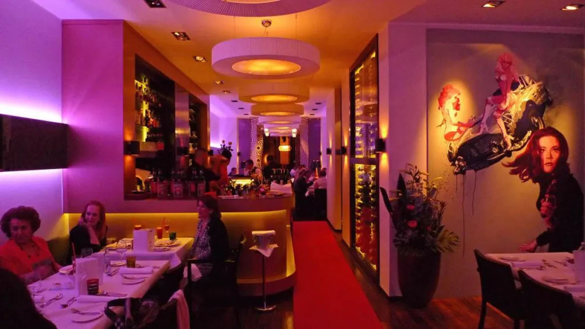 Blick ins Restaurant BOND