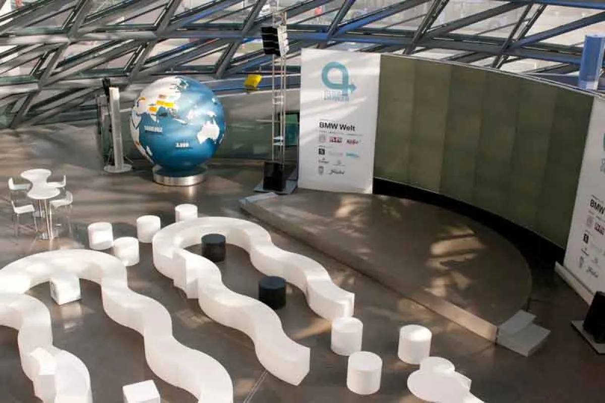 SUITESTUFF-Möbel in der BMW-Welt (Foto: SUITESTUFF)