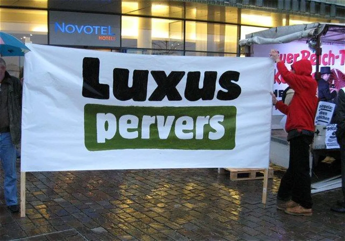 Millionaire Fair Luxus Pervers