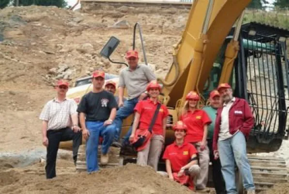 Branchenweit einzigartig: MVS Zeppelin tourt mit seinem Baustellenteam durch Deutschland Bild: Branchenweit einzigartig: MVS Zeppelin tourt mit seinem Baustellenteam durch Deutschland