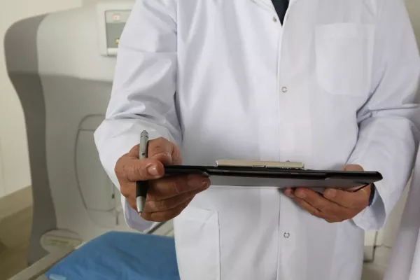 Bild: Das Klinikum Lippe begrüßt neuen Chefarzt für Anästhesiologie und Operative Intensivmedizin