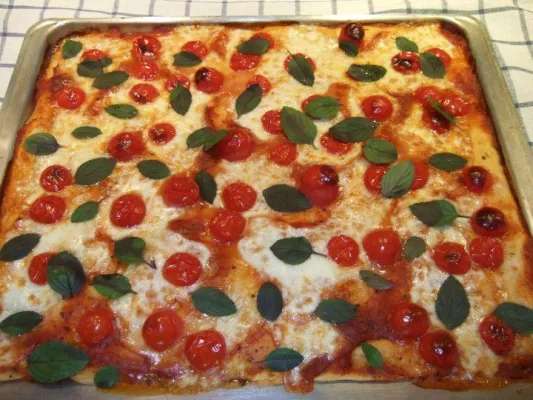 Bild: Pizza Margherita - die königliche Sommerpizza