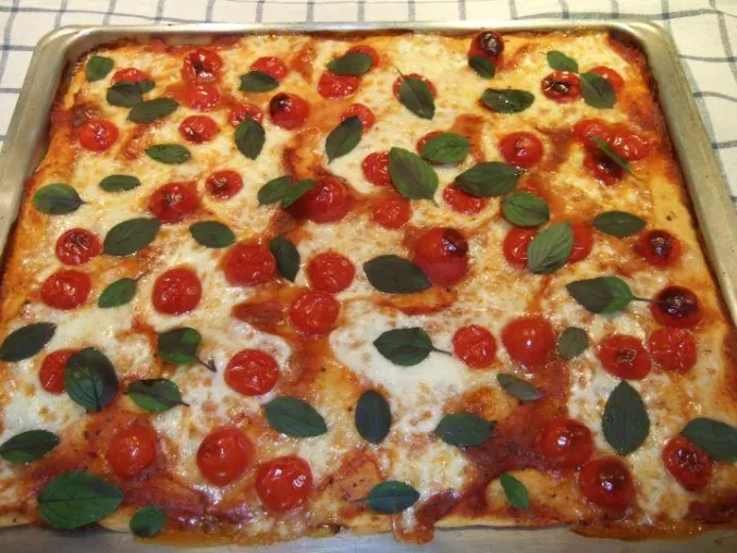 Pizza Margherita - die königliche Sommerpizza Bild: Pizza Margherita - die königliche Sommerpizza