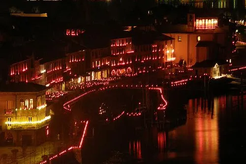 Bild: Hexenkult und Lichterfest am Lago Maggiore