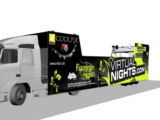 Bild: Fedde le Grand spielt auf dem Loveparade-Float von virtualnights - Livestream mit Kyte.tv