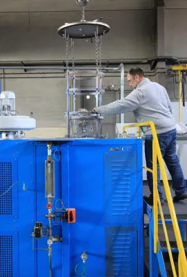 Bild: Thermische Reinigungstechnologie für Liquid Crystal Polymer LCP