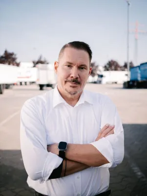 LKW Fahrer finden: F.A.I.R. plus Pesbe-Bücher - Die unschlagbare Duo für Logistik-Helden Bild: LKW Fahrer finden: F.A.I.R. plus Pesbe-Bücher - Die unschlagbare Duo für Logistik-Helden