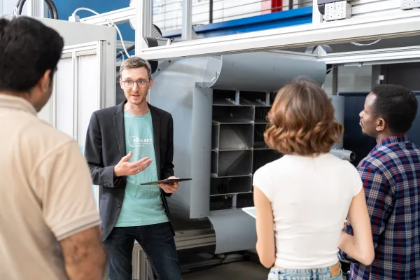 Bild: „Und was macht man dann damit?“ – Hochschule Nordhausen lädt zum Elternabend für Ingenieurstudiengänge ein