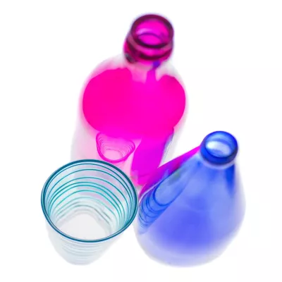 Bild: Fotoworkshop „Gläser und Flaschen“ macht Glasfotografie zum Kinderspiel