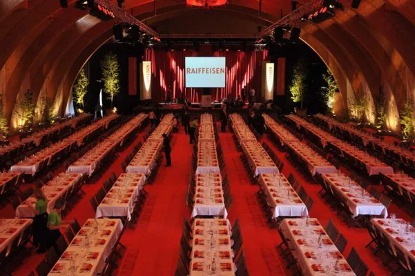 Bild: 100jähriges Jubiläum der Raiffeisenbank in Wattwil