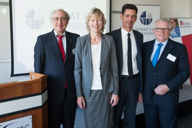 Bildungsgipfel 2014 - Senat der Wirtschaft diskutiert über Lösungsansätze zum Fachkräftemangel Bild: Bildungsgipfel 2014 - Senat der Wirtschaft diskutiert über Lösungsansätze zum Fachkräftemangel