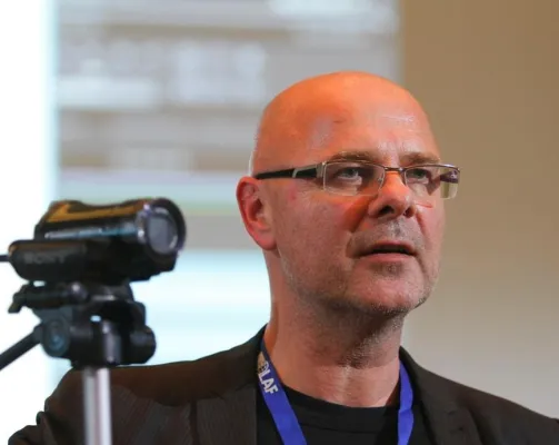 Wir sehen alles – der Film und die Filmnutzung im 21. Jahrhundert Bild: Wir sehen alles – der Film und die Filmnutzung im 21. Jahrhundert