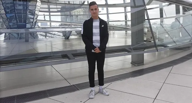 Nachwuchspolitiker Gökdeniz Özcetin (Die Linke) ist nebenbei als Schauspieler tätig Bild: Nachwuchspolitiker Gökdeniz Özcetin (Die Linke) ist nebenbei als Schauspieler tätig