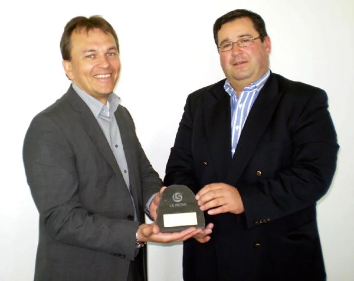 Kay Laukat, Vorstandsvorsitzender Qurius, und Sven Kappe, Sales-Manager Retail