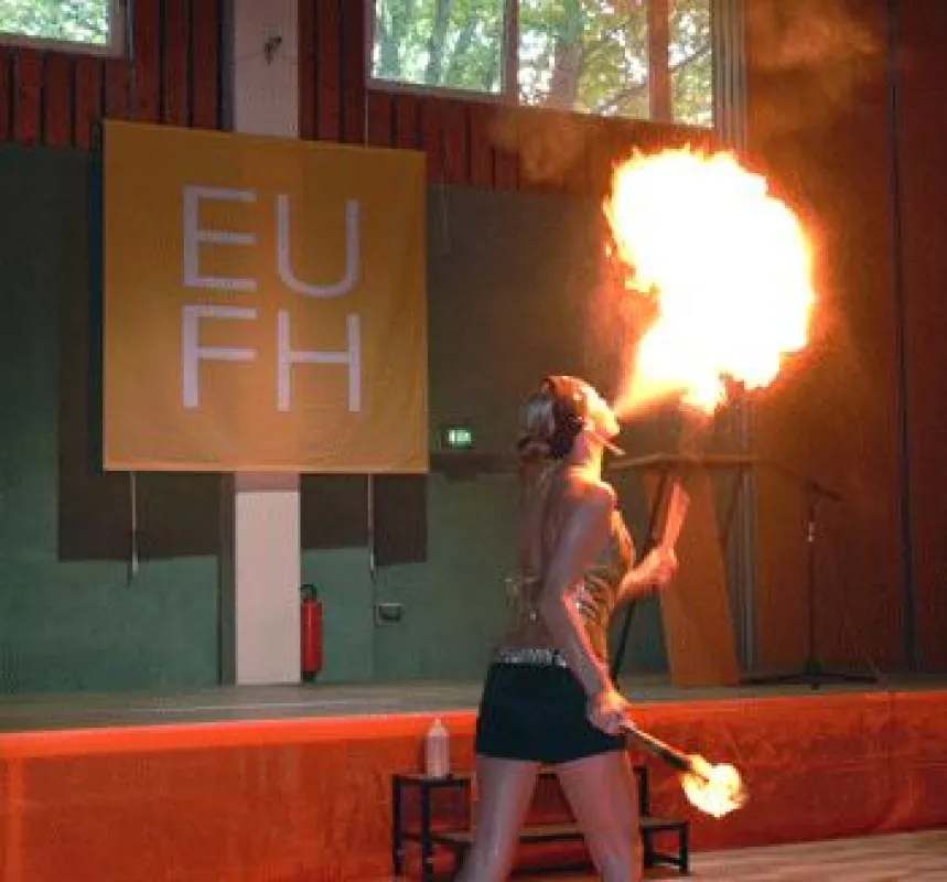 Mit Feuer und Flamme ins Studium