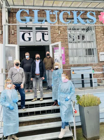 Bild: Testzentrum-Neustadt.de  in den Räumlichkeiten der GLÜCKS EVENT LOCATION