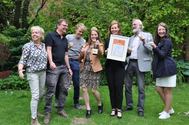 Was ist nachhaltiger Wein? Weingut Wohlgemuth-Schnürr erhält FairChoice-Zertifikat Bild: Was ist nachhaltiger Wein? Weingut Wohlgemuth-Schnürr erhält FairChoice-Zertifikat