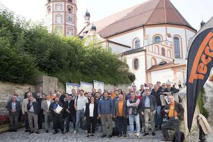 Volles Haus beim »International Dealer Meeting« auf Kloster Andechs Bild: Volles Haus beim »International Dealer Meeting« auf Kloster Andechs