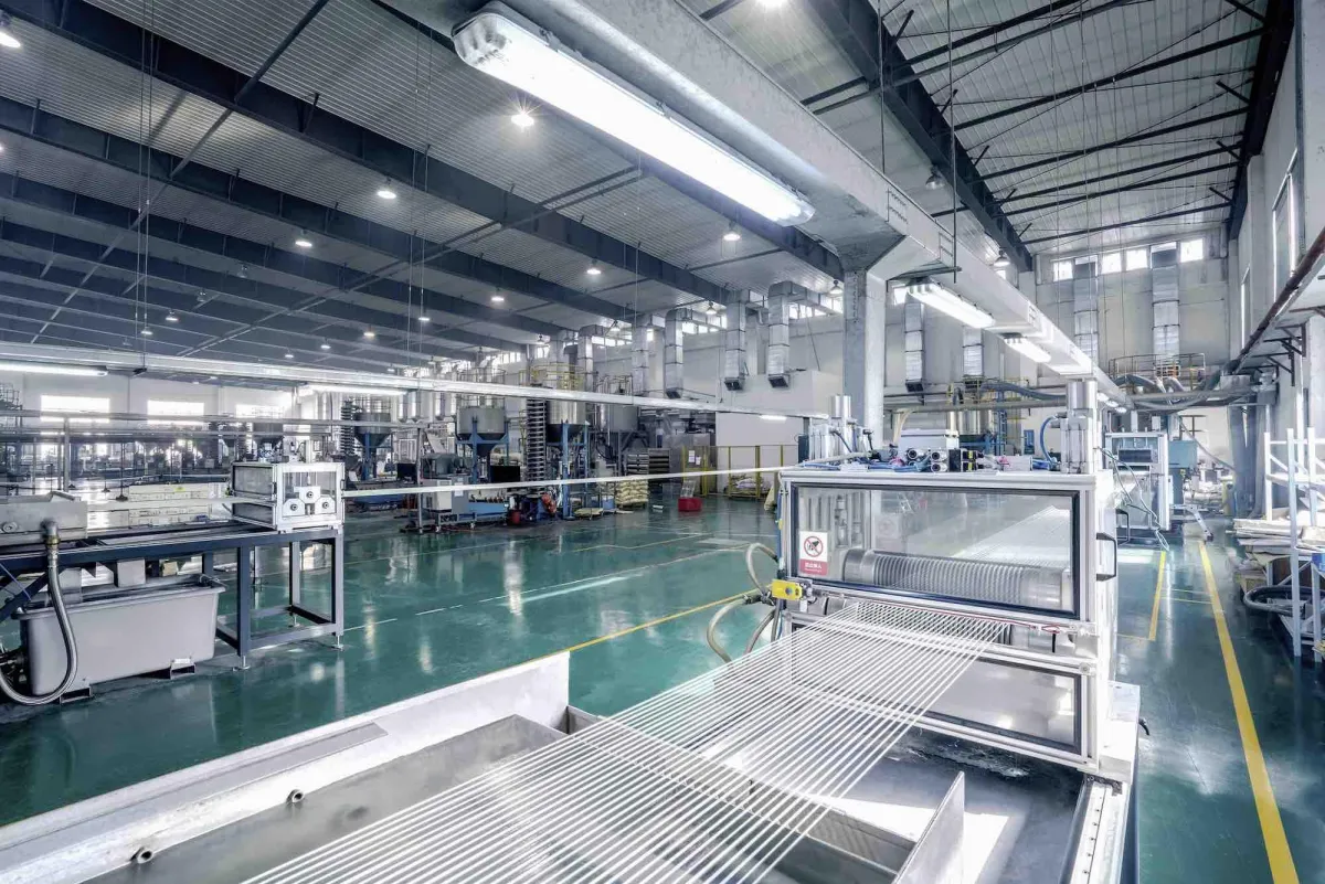 2017 kaufte Sunway bei ProTec die erste LFT-Pultrusionsanlage, 2019 die zweite (Bild: ProTec)