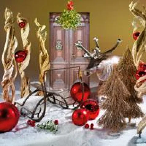 Bild: Deko-Spezialist Woerner - Variationen von Weihnachtskugeln in riesiger Auswahl