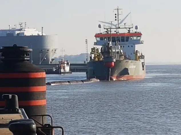 Seehafen Emden bereit für größere Schiffe Bild: Seehafen Emden bereit für größere Schiffe