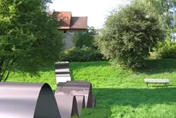 Bild: „auf und davon“ - Neue Fleckenstein-Arbeit in Dilsberg