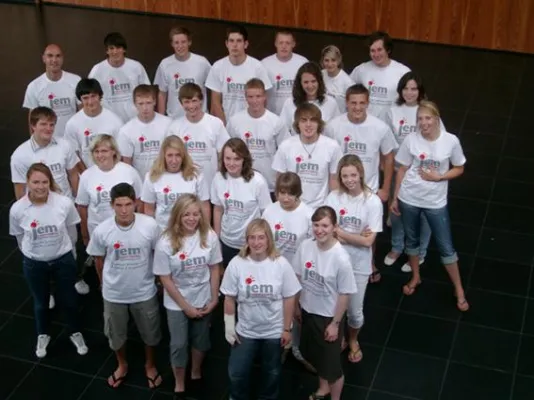 Wirtschaft hautnah für Schüler im Economic Summer Camp 2009 Bild: Wirtschaft hautnah für Schüler im Economic Summer Camp 2009