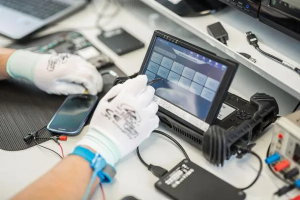 Datenretter: Was tun wenn das Smartphone nicht mehr startet? Bild: Datenretter: Was tun wenn das Smartphone nicht mehr startet?