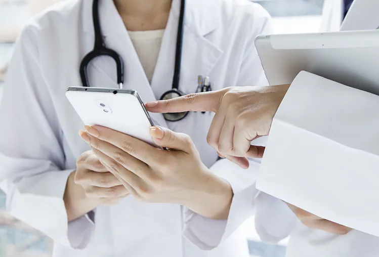 Dossier "Patientendatenschutz-Gesetz: IT-Sicherheit für Praxen, Labore und Krankenhäuser" Bild: Dossier "Patientendatenschutz-Gesetz: IT-Sicherheit für Praxen, Labore und Krankenhäuser"